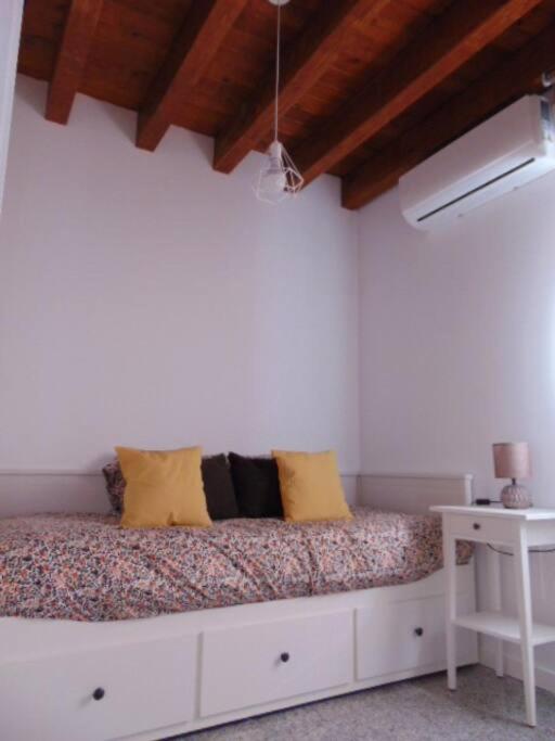 Casa De Ensueno En El Casco Antiguo Villa ซาน มาร์่ติน เด วาลเดเกลเซียส ภายนอก รูปภาพ